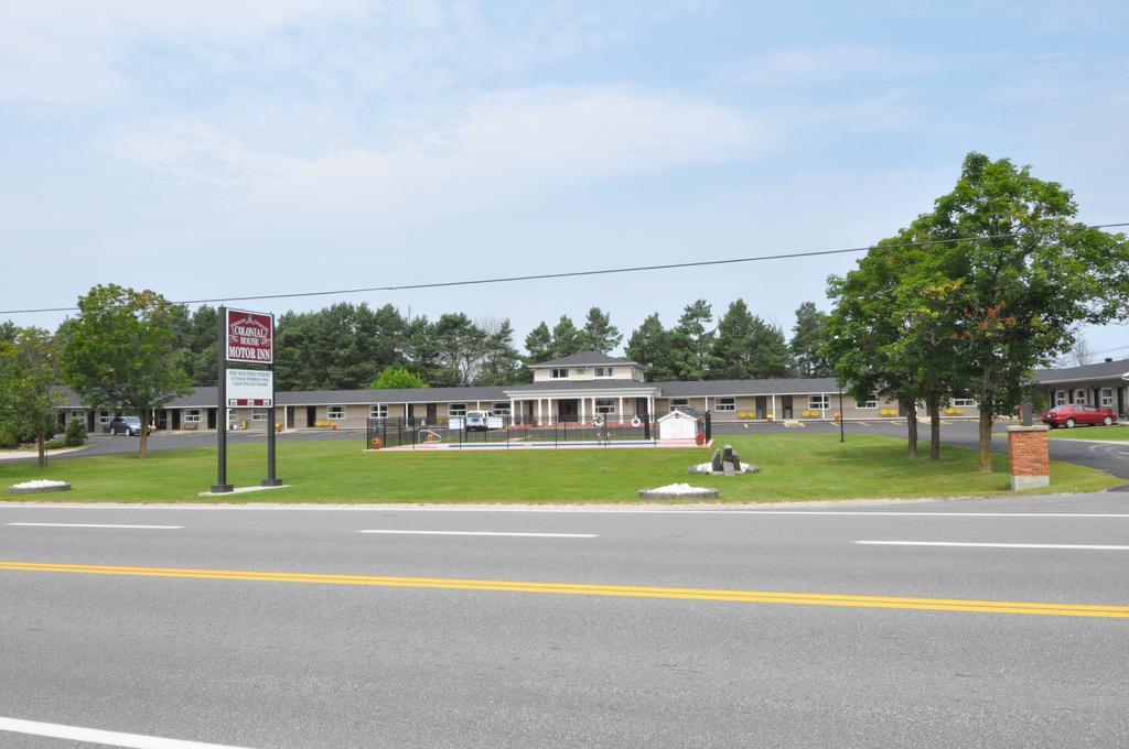 Colonial House Motor Inn パース エクステリア 写真