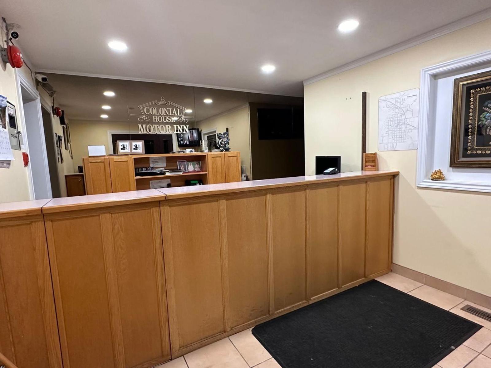 Colonial House Motor Inn パース エクステリア 写真
