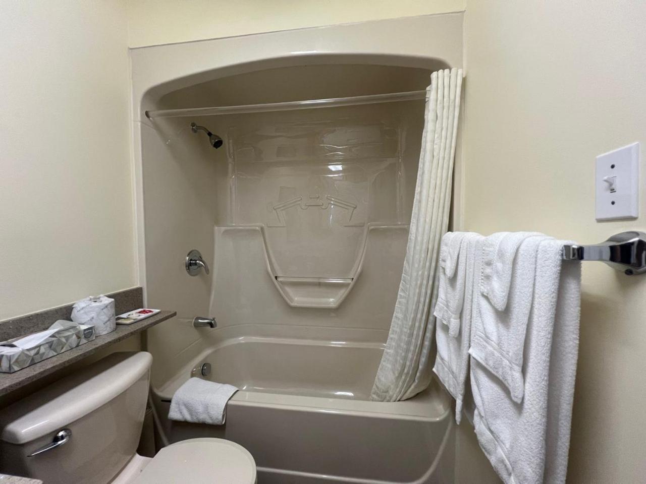 Colonial House Motor Inn パース エクステリア 写真