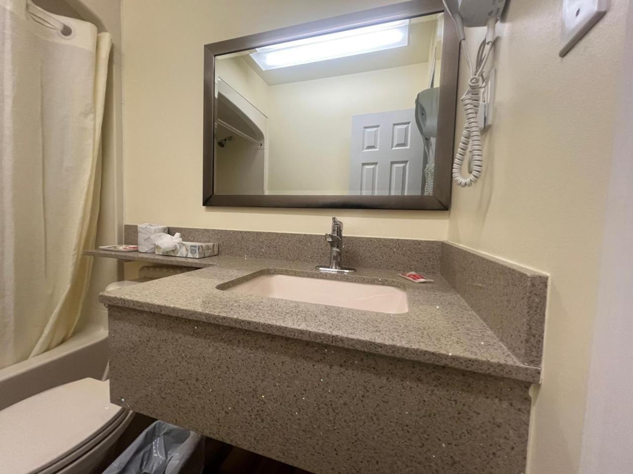 Colonial House Motor Inn パース エクステリア 写真