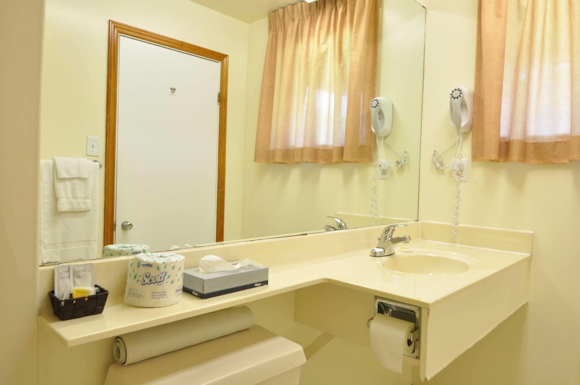 Colonial House Motor Inn パース エクステリア 写真